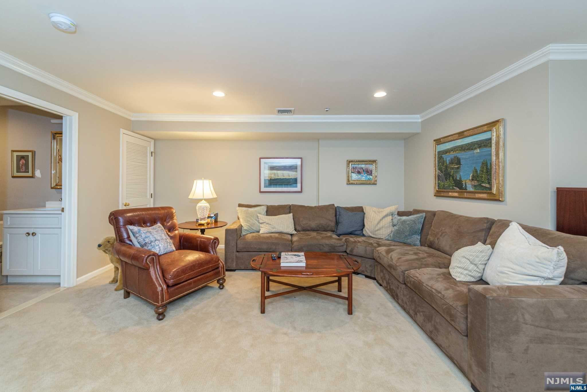319 Cambridge Drive