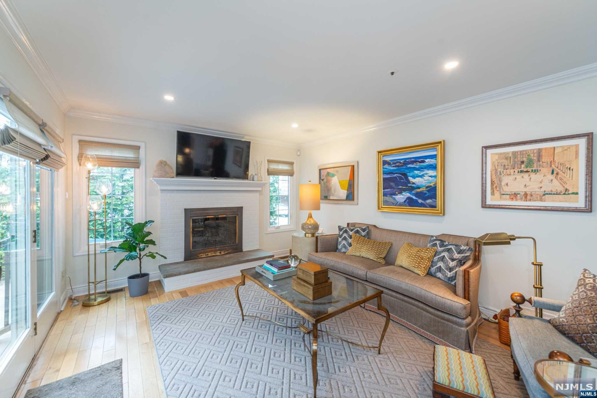 319 Cambridge Drive