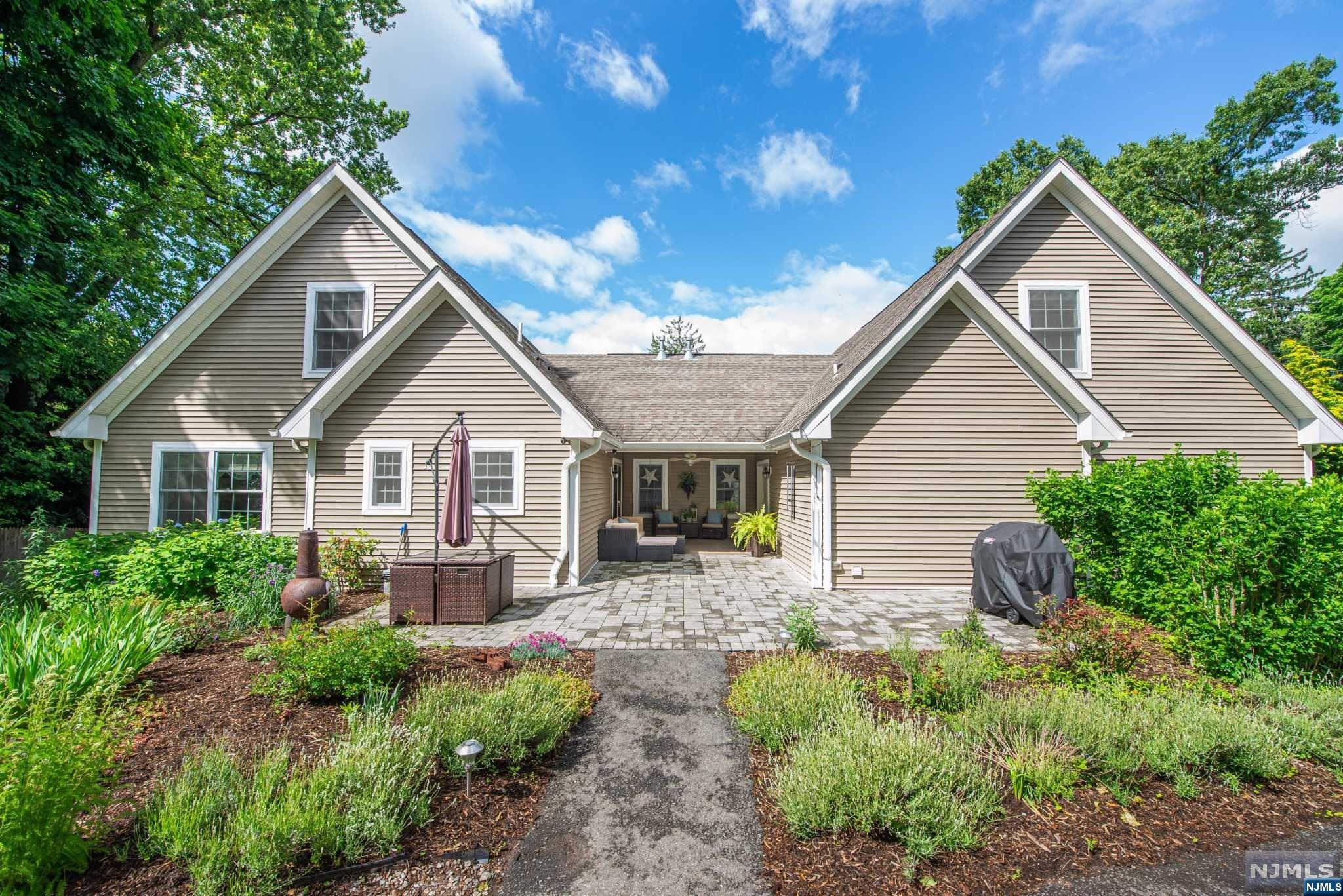 54 Franklin Avenue