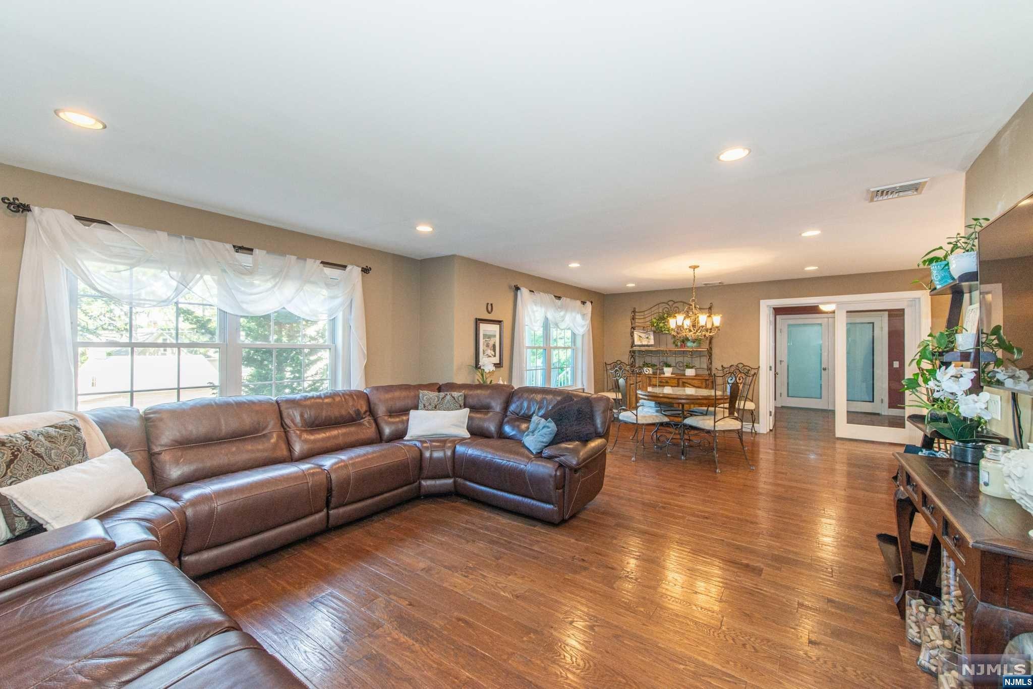 54 Franklin Avenue