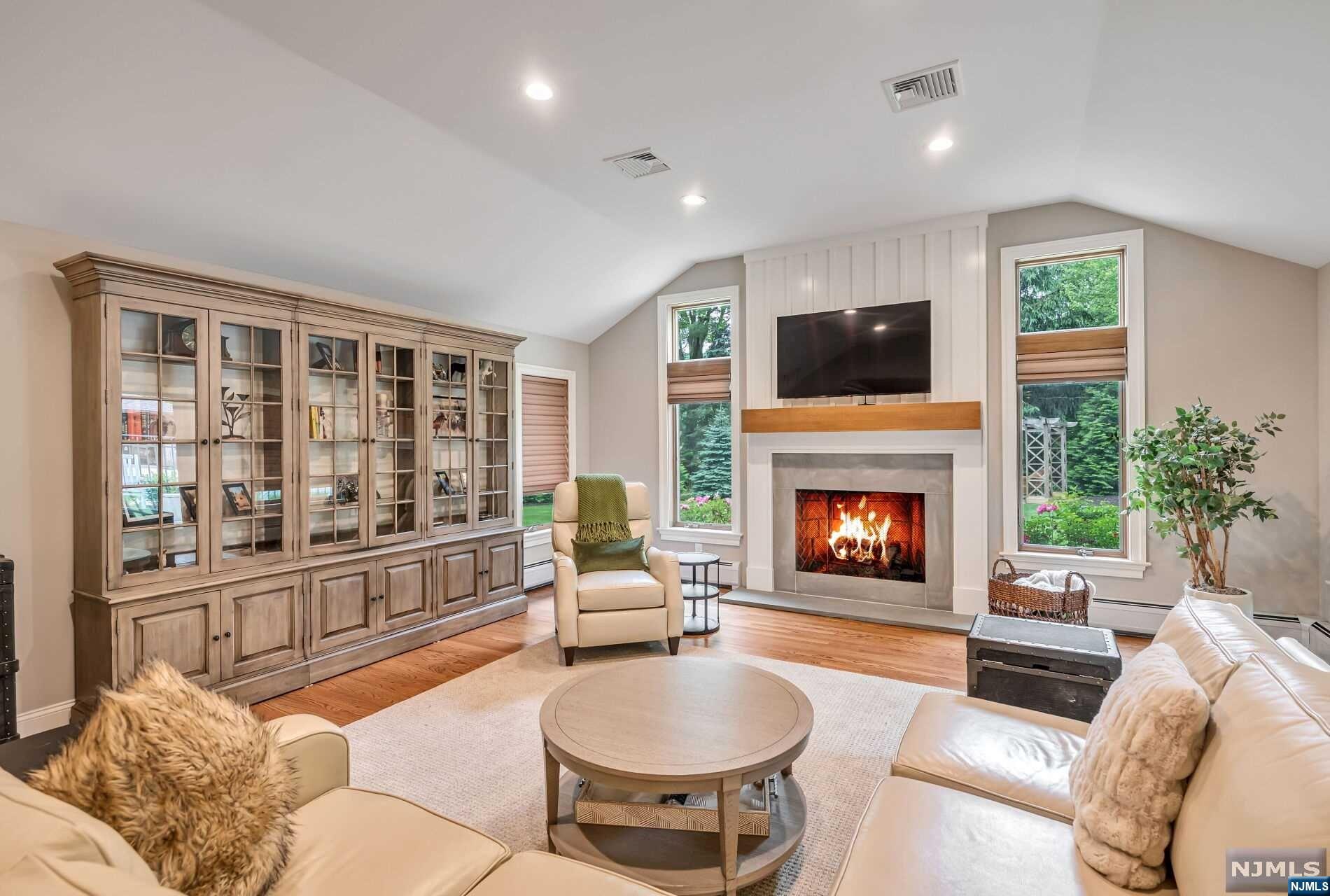 211 Wayfair Circle