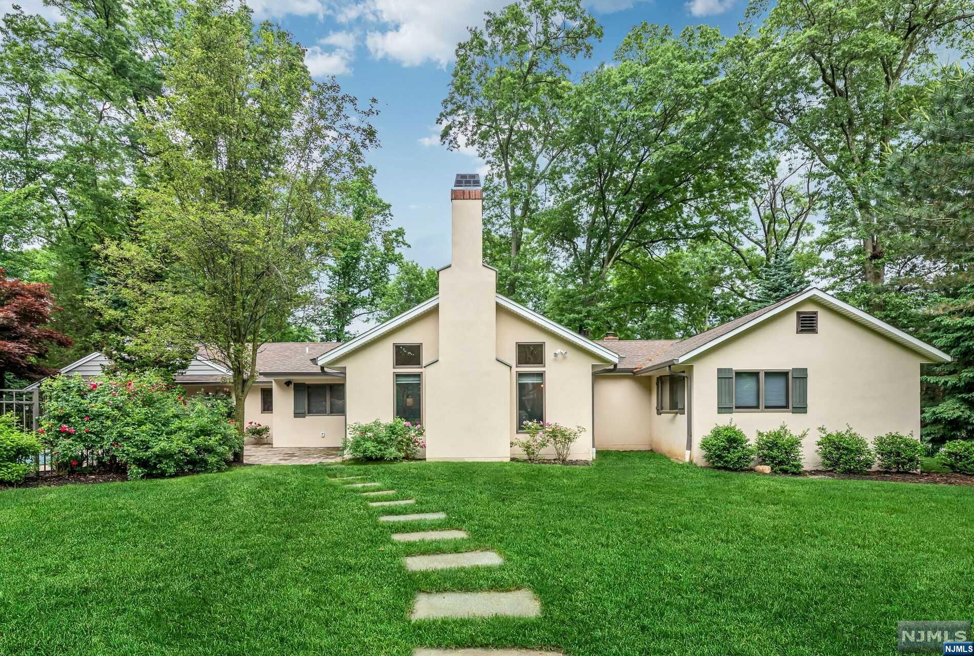 211 Wayfair Circle