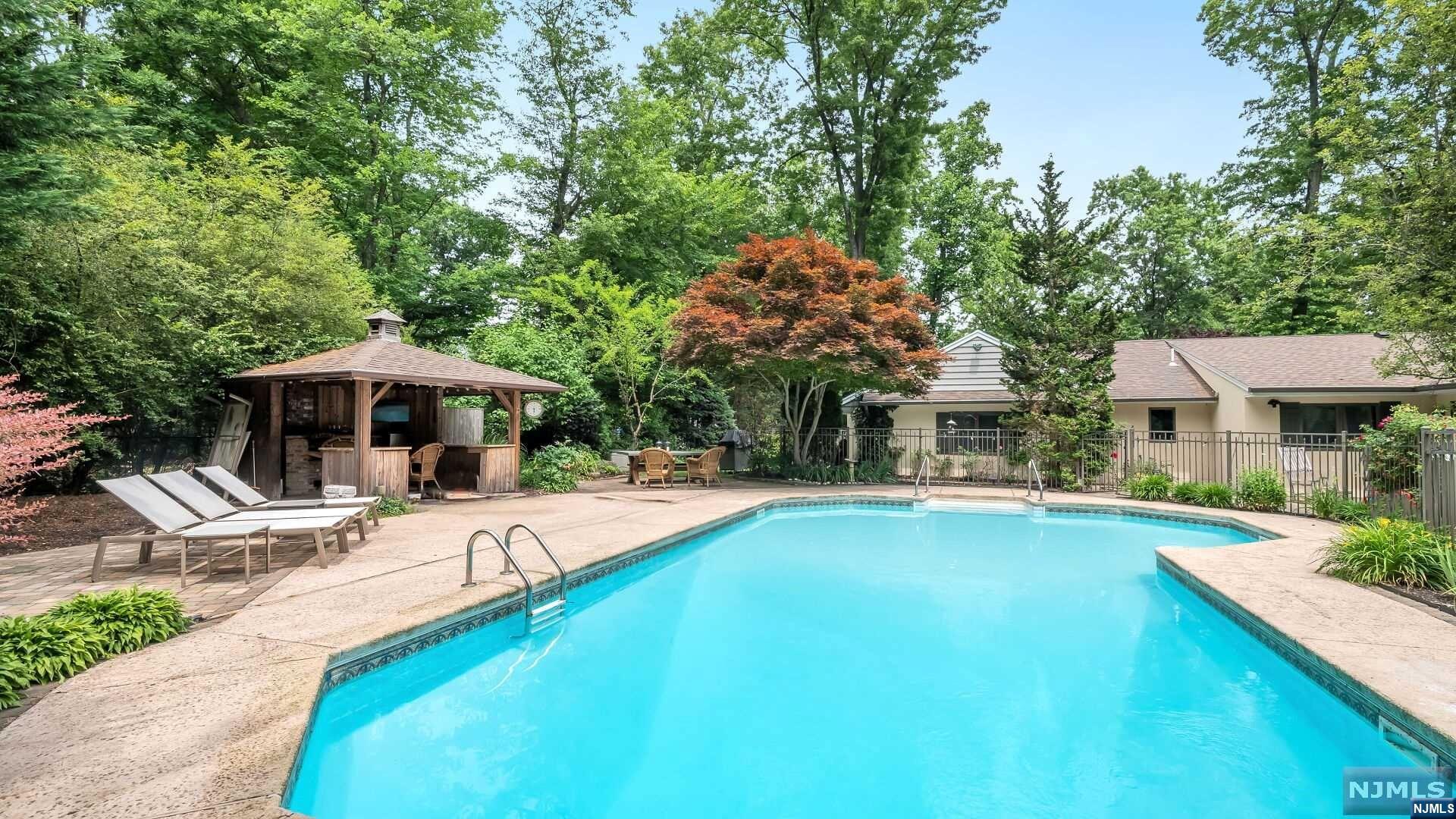 211 Wayfair Circle