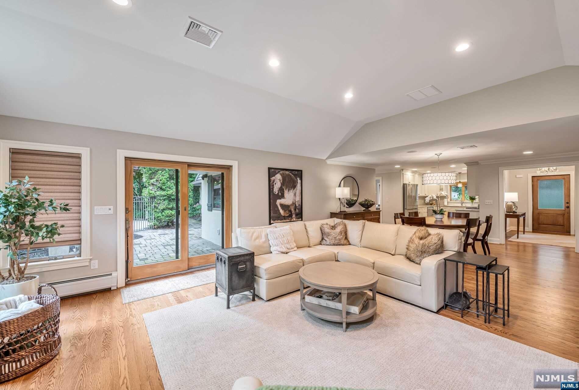 211 Wayfair Circle