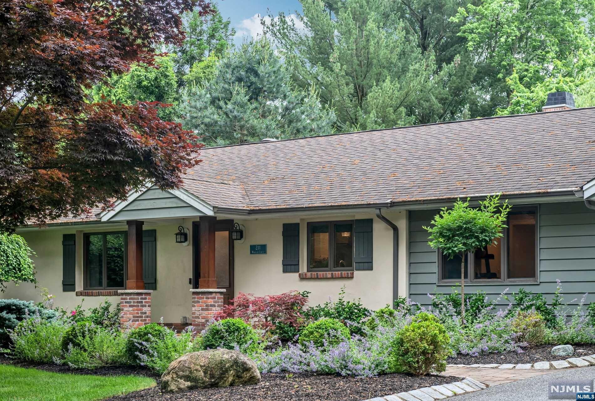 211 Wayfair Circle