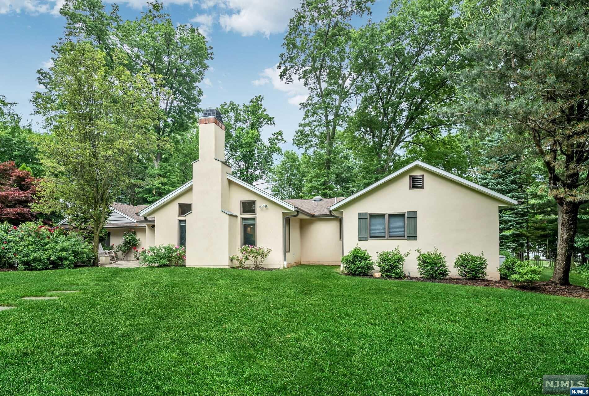 211 Wayfair Circle