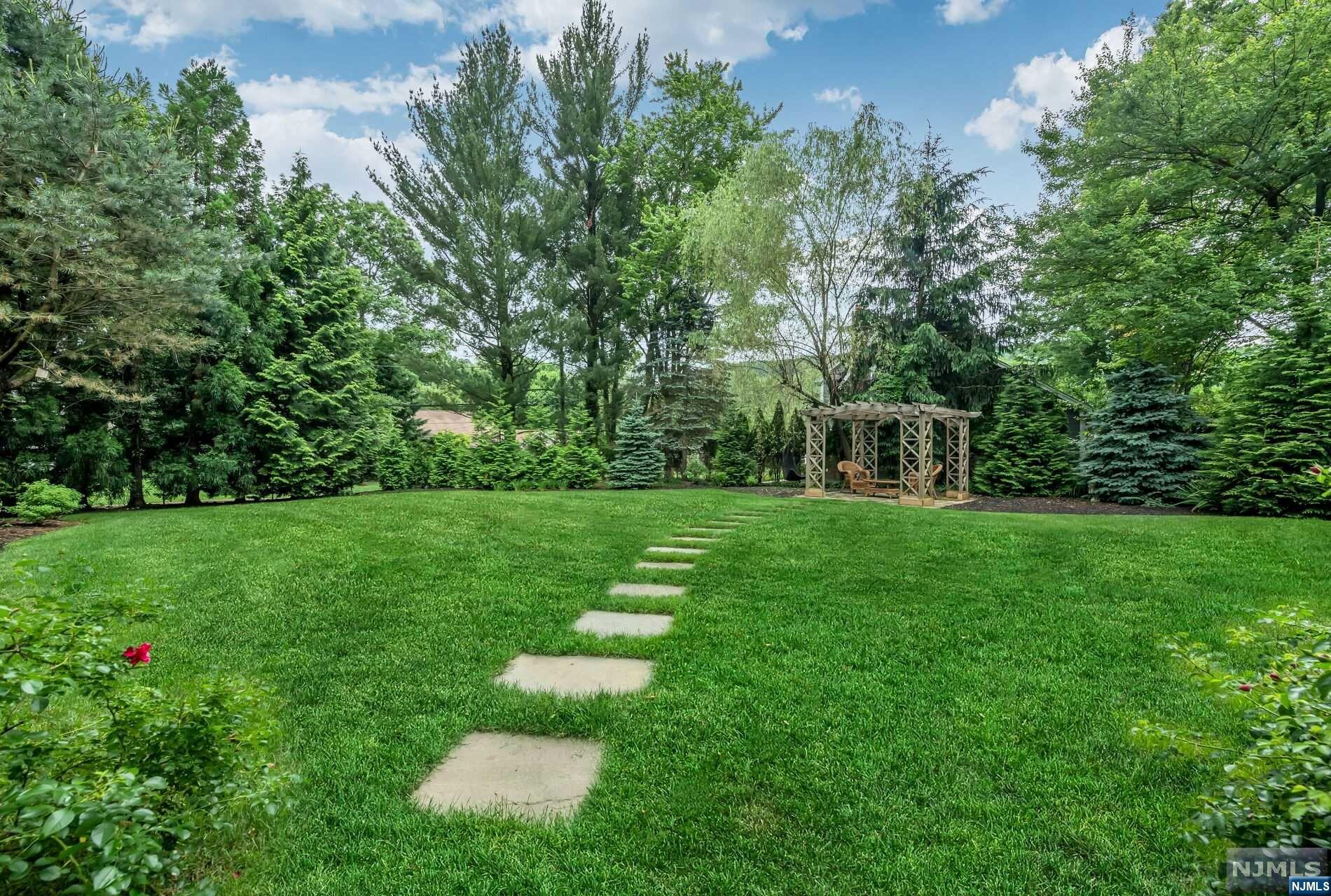 211 Wayfair Circle