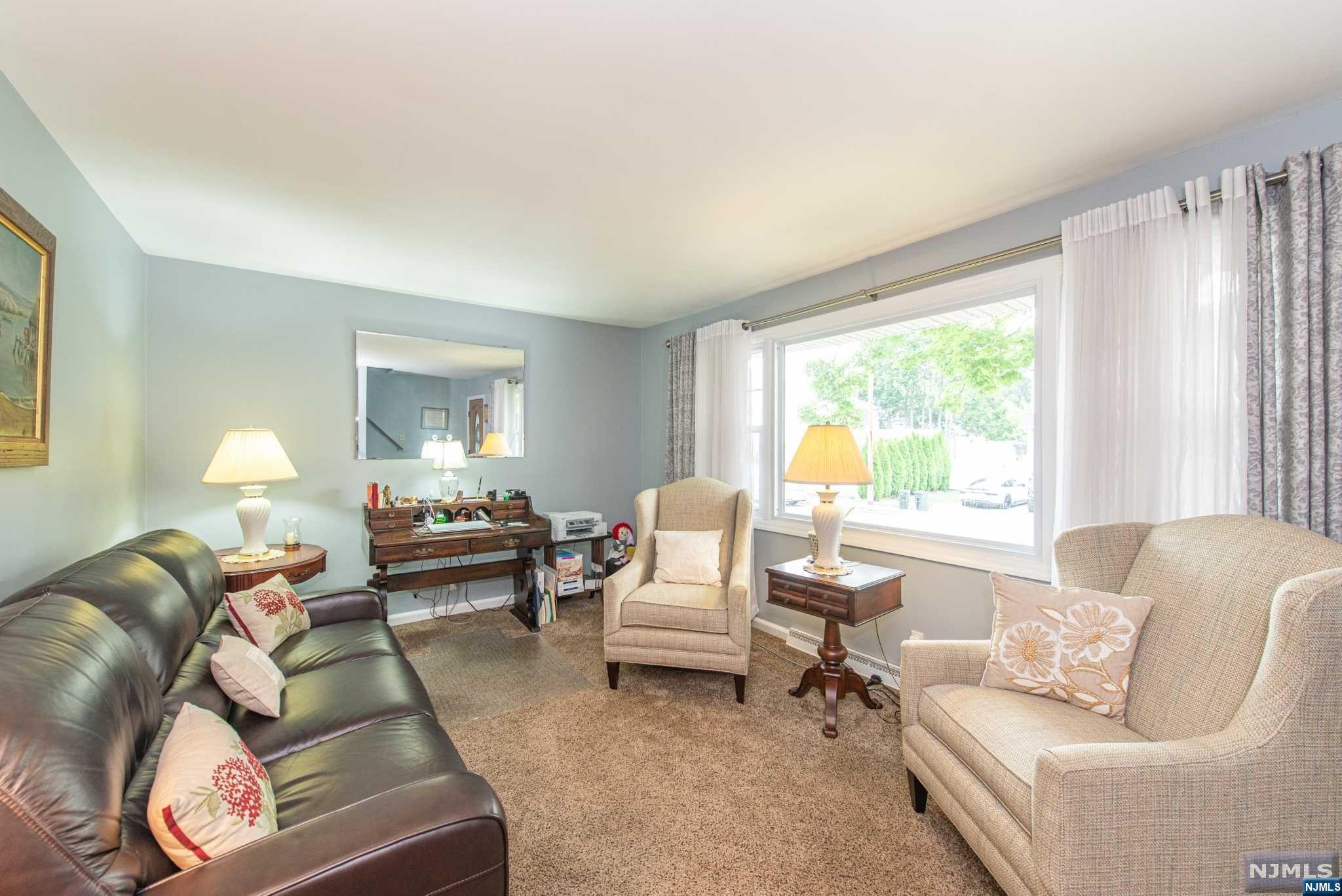 4-36 Vernon Place