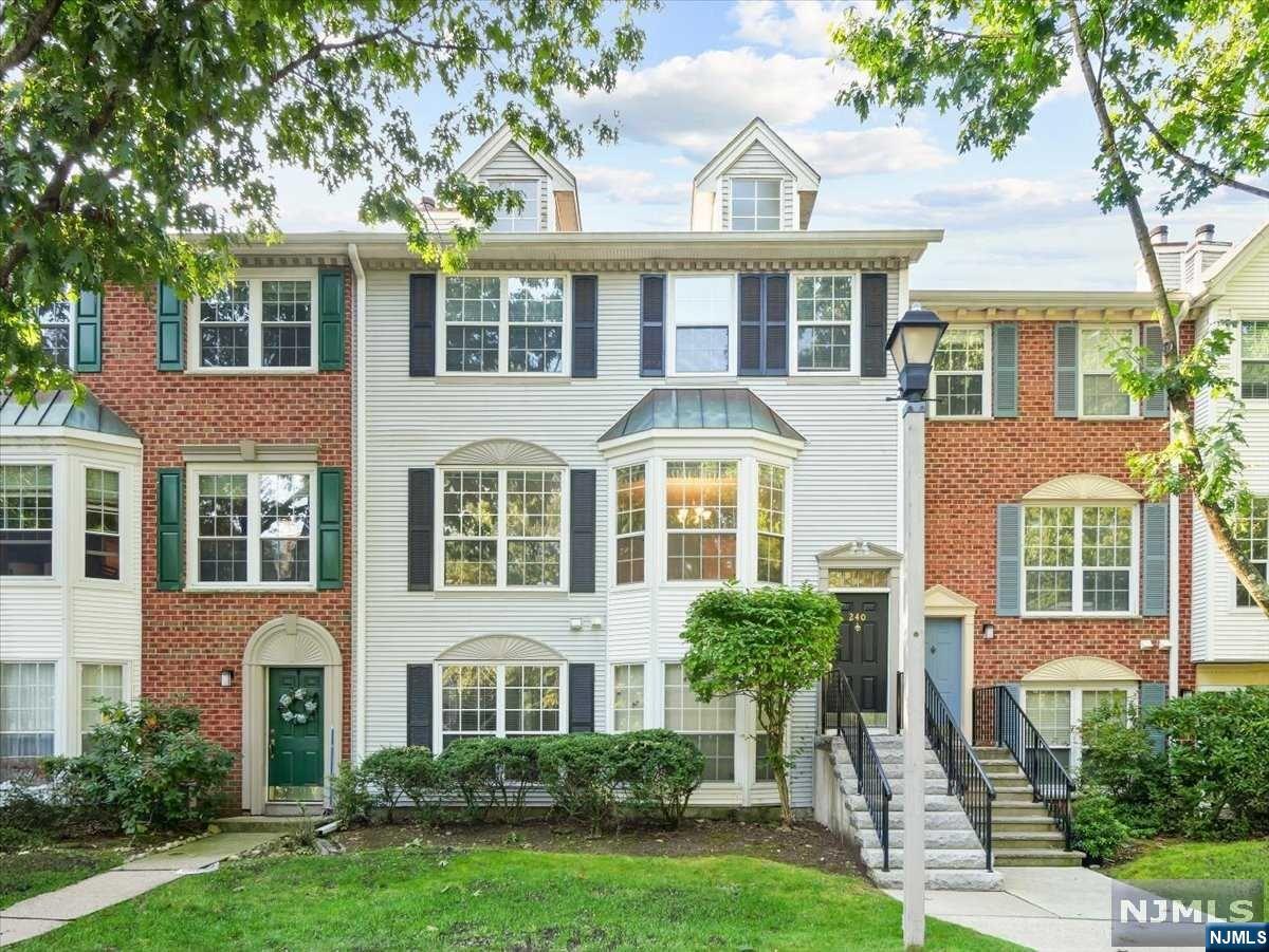 240 Larch Lane