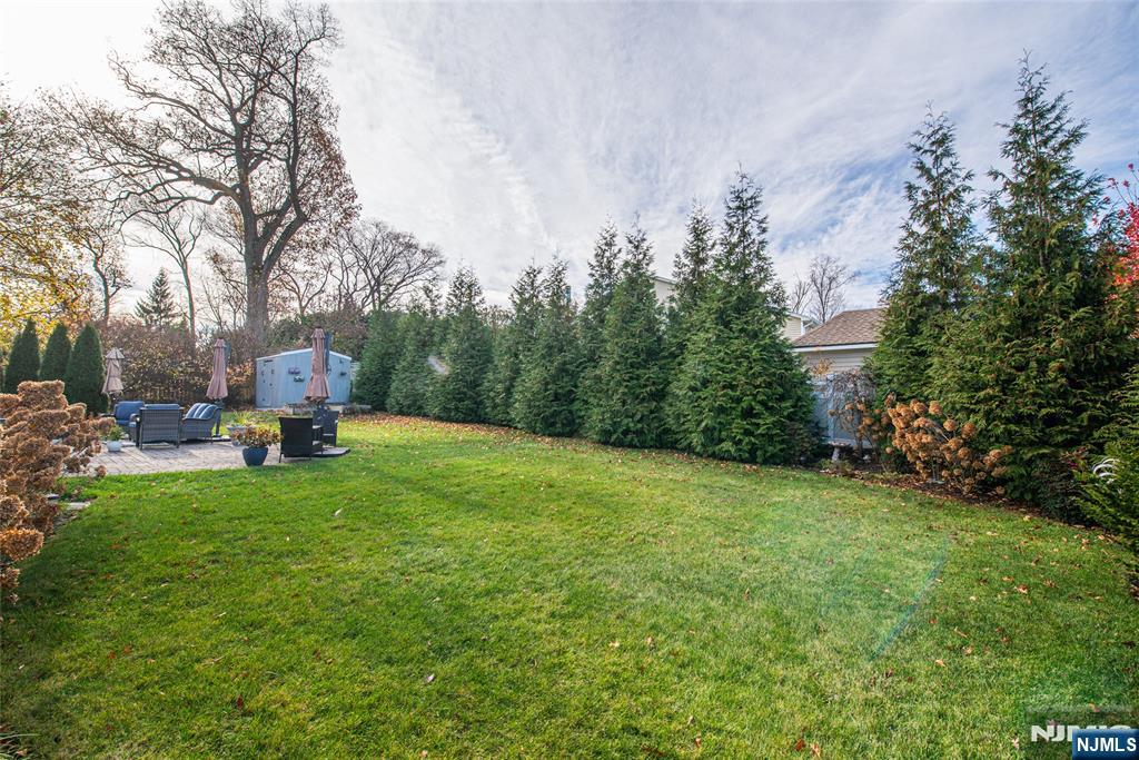 16 Hemlock Street