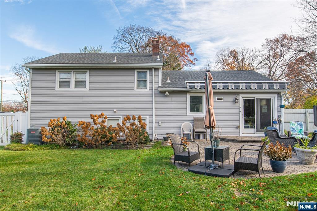 16 Hemlock Street