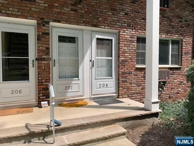 208 Washington Drive