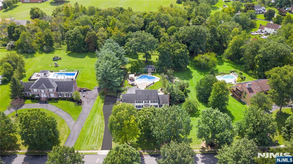 11 Ewing Drive