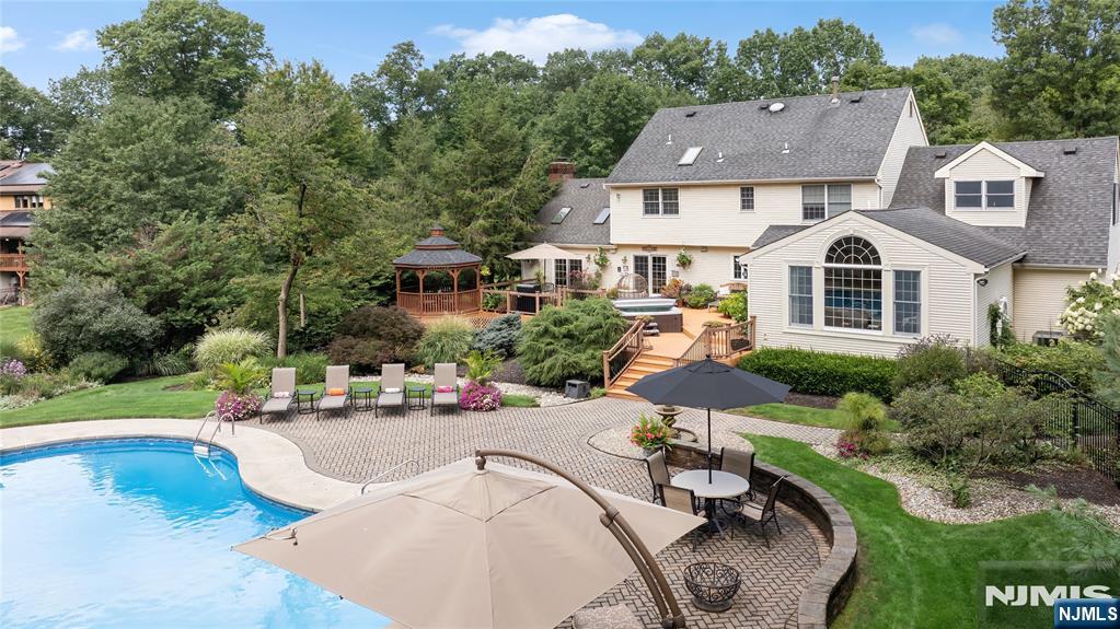 11 Ewing Drive