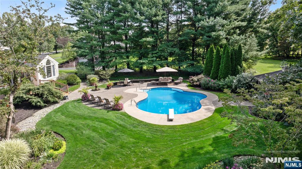 11 Ewing Drive