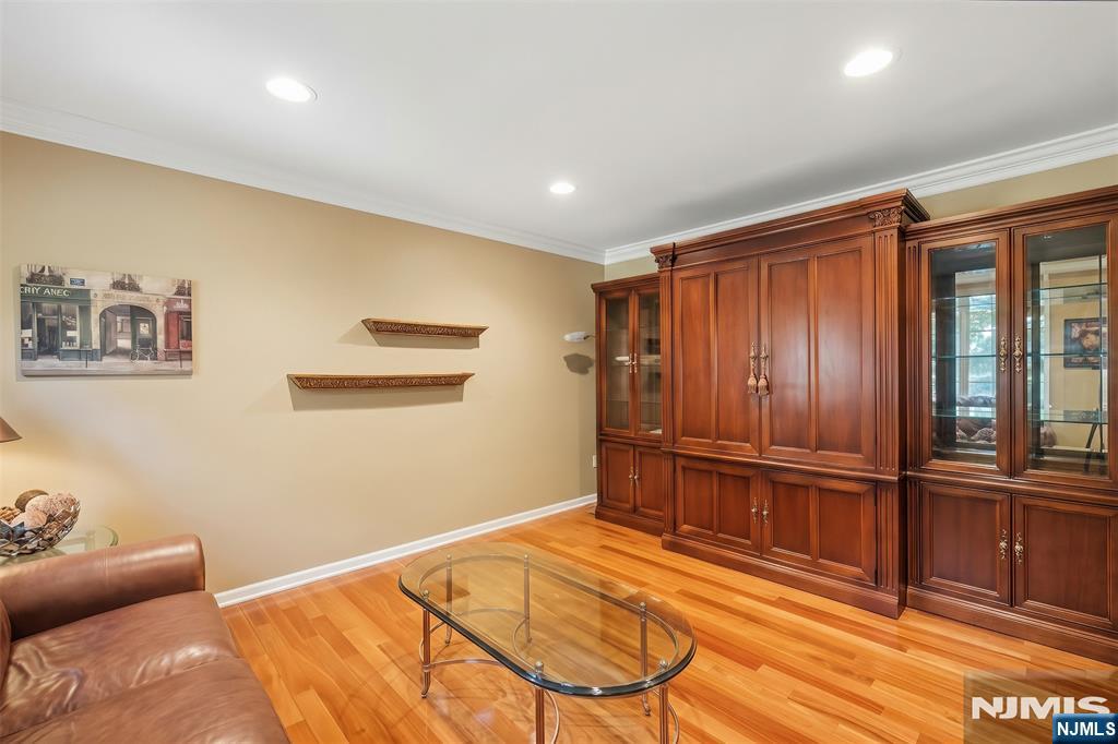 11 Ewing Drive