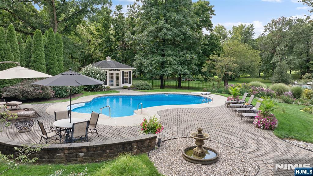11 Ewing Drive
