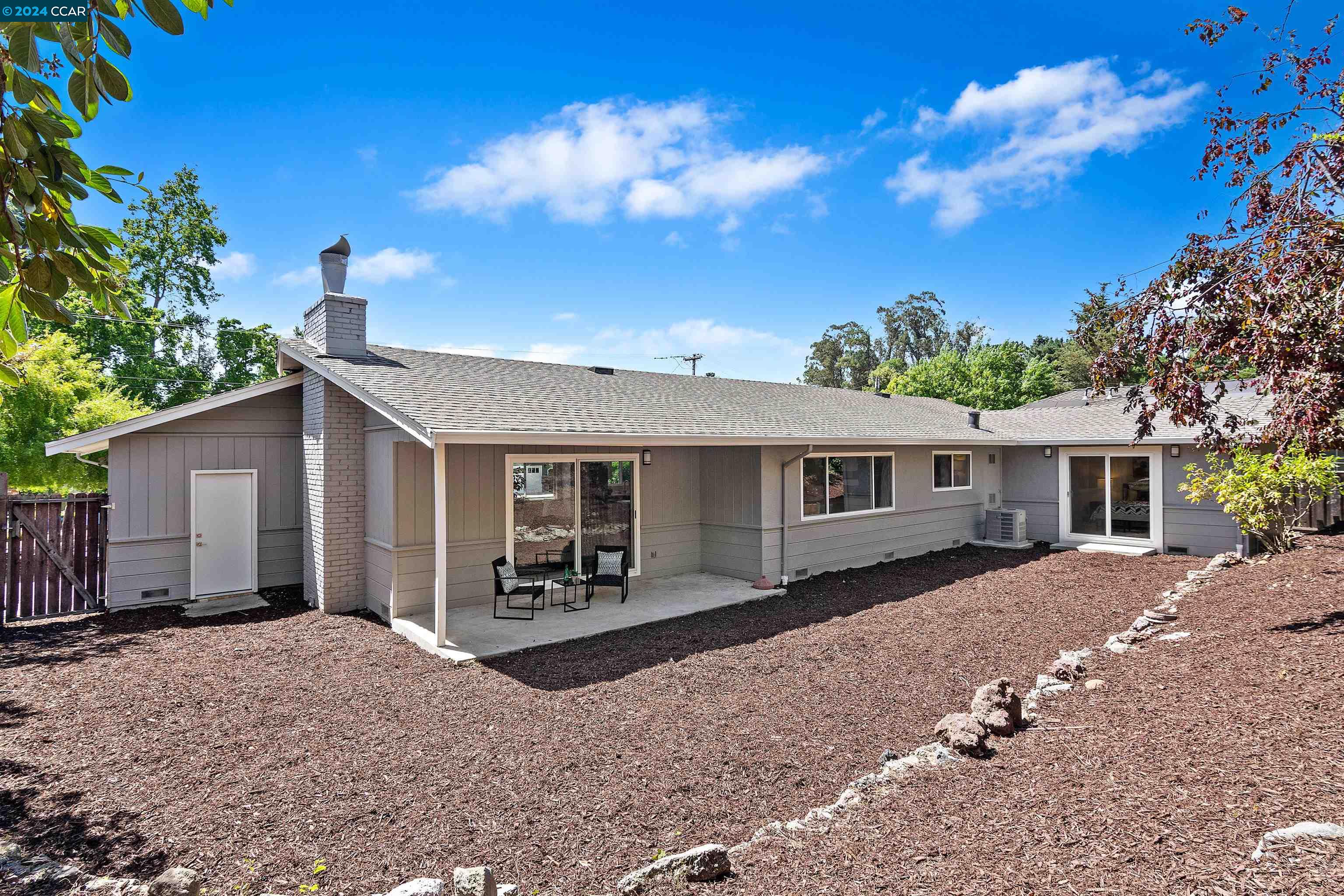 3143 Sweetbrier