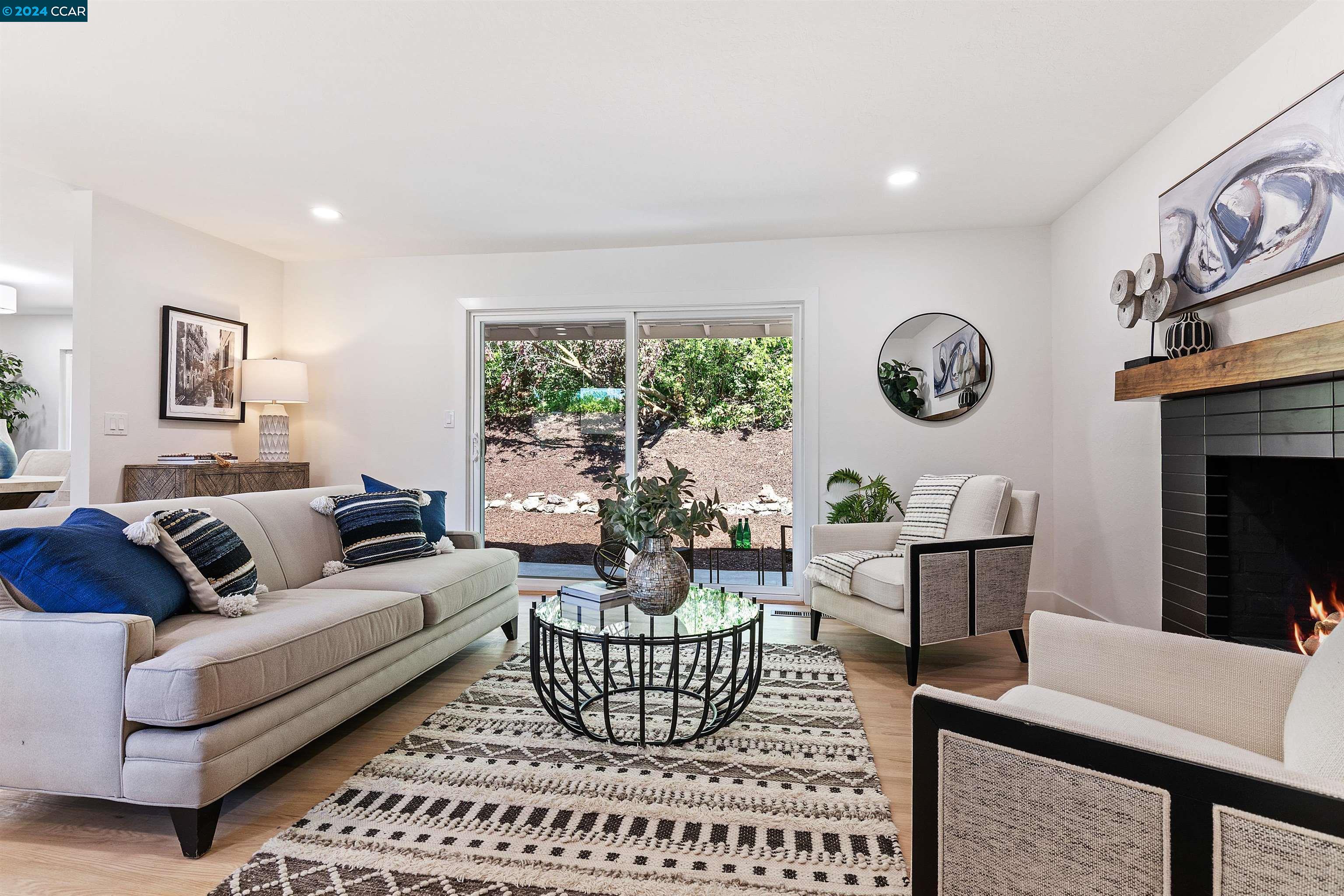 3143 Sweetbrier