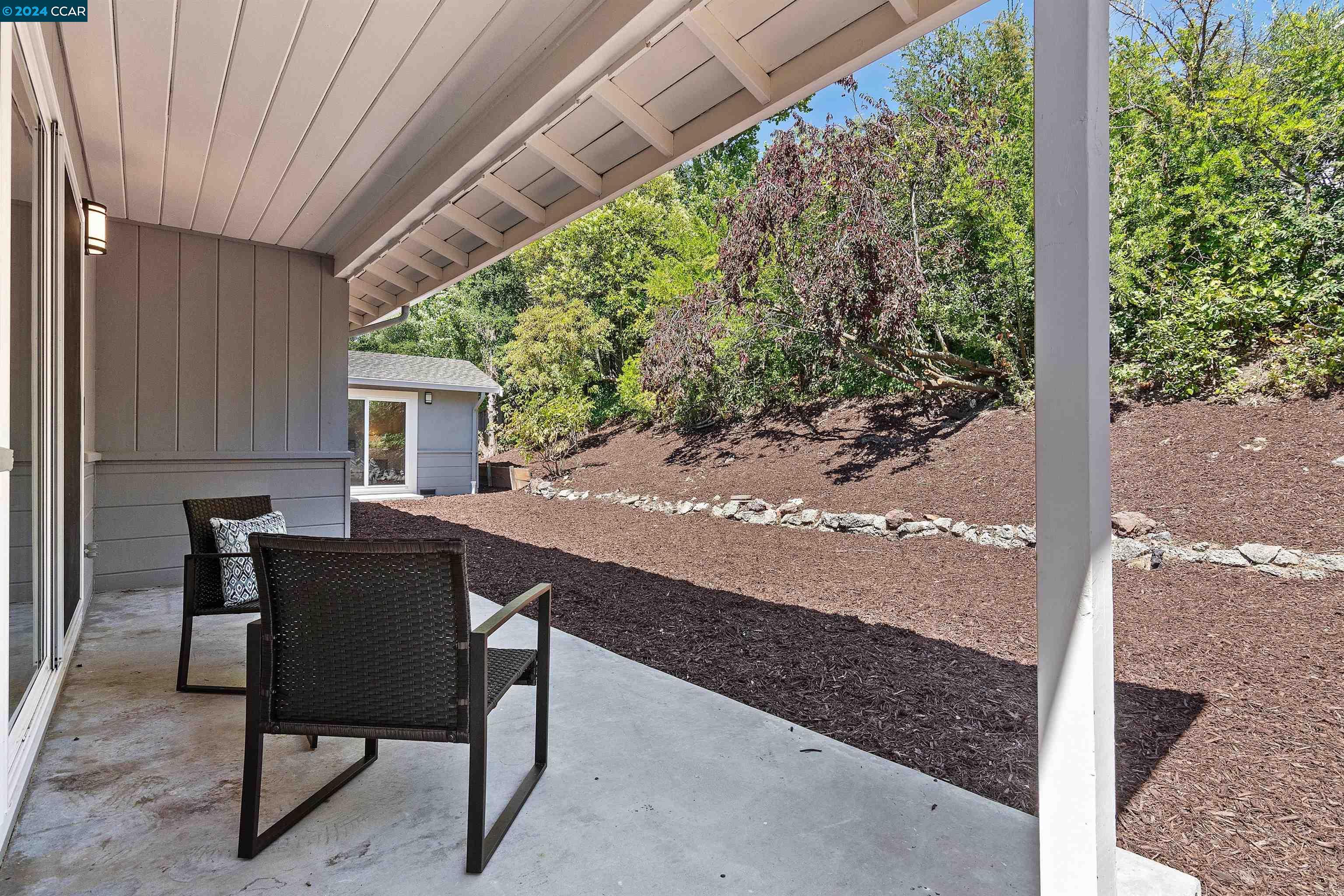 3143 Sweetbrier