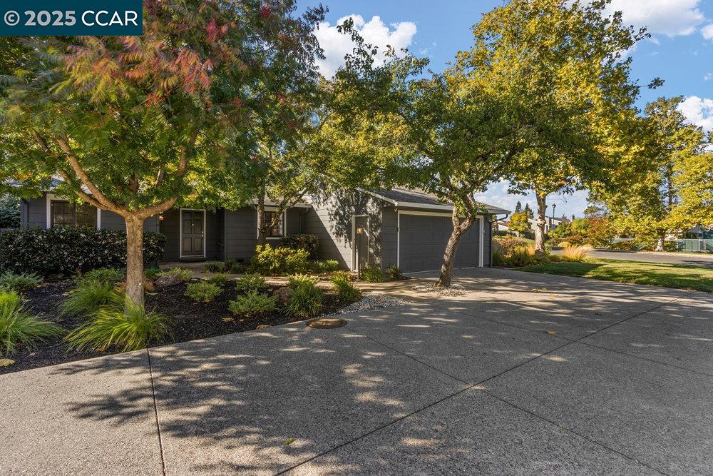 1716 Saint Andrews Drive