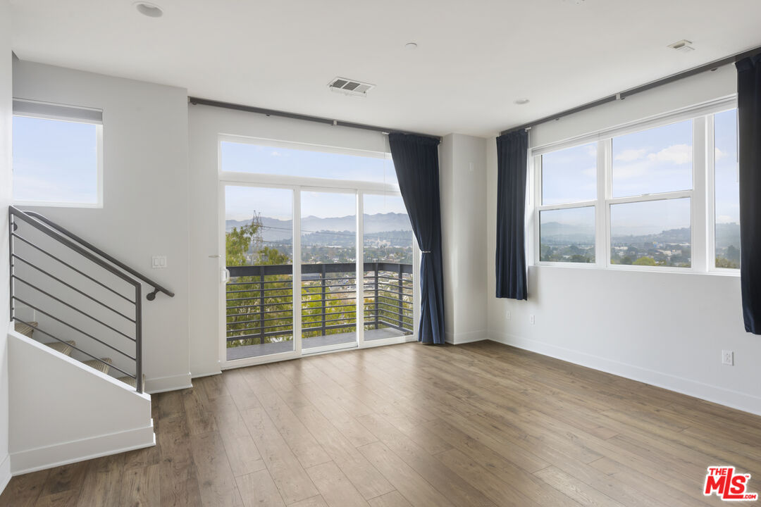 2753 Waverly Dr Unit: 1108
