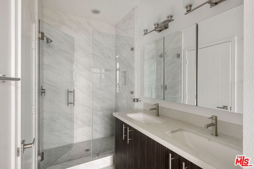 2753 Waverly Dr Unit: 1108