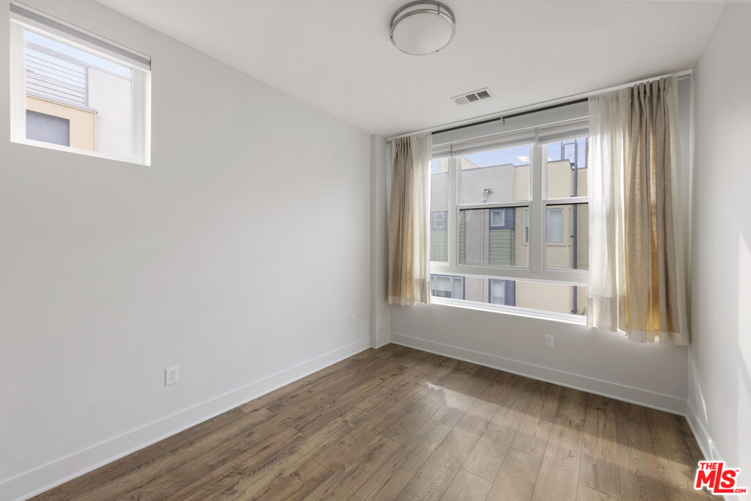 2753 Waverly Dr Unit: 1108