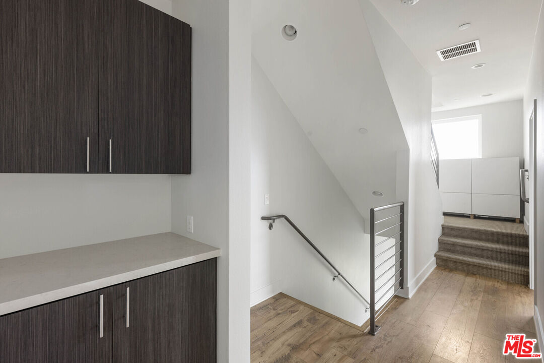 2753 Waverly Dr Unit: 1108