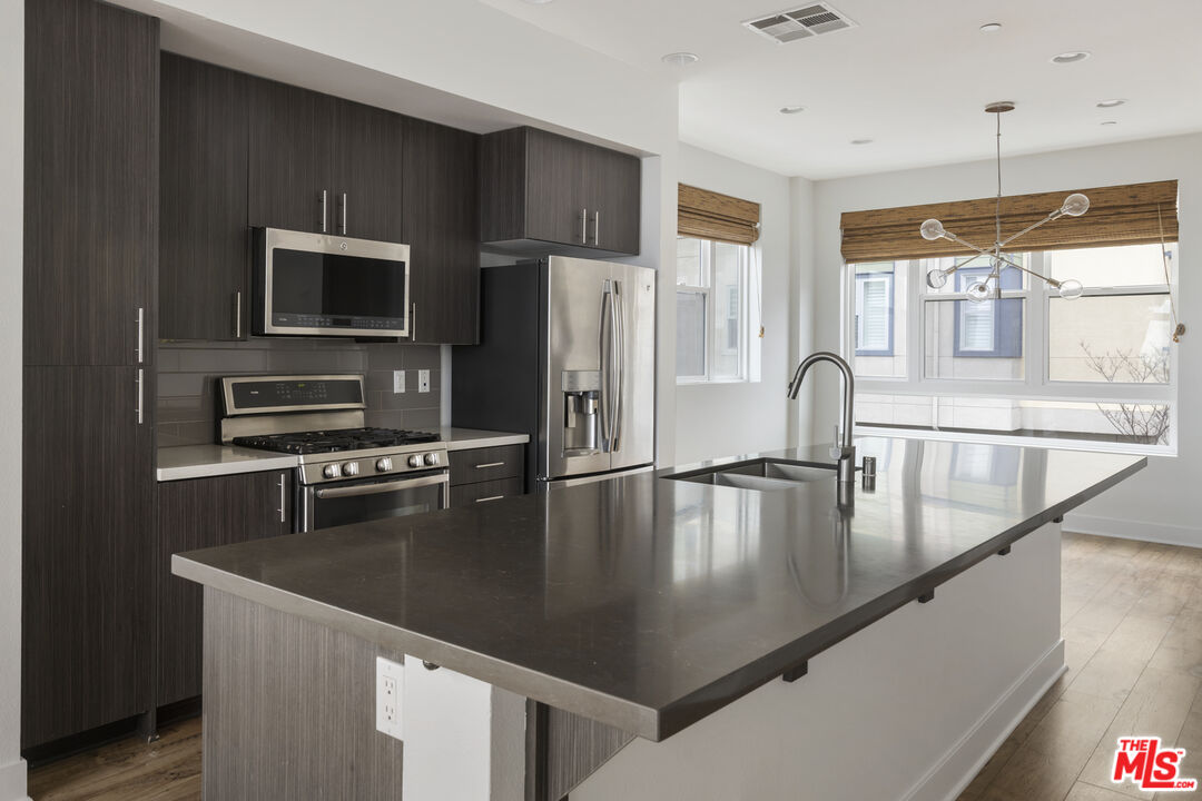 2753 Waverly Dr Unit: 1108