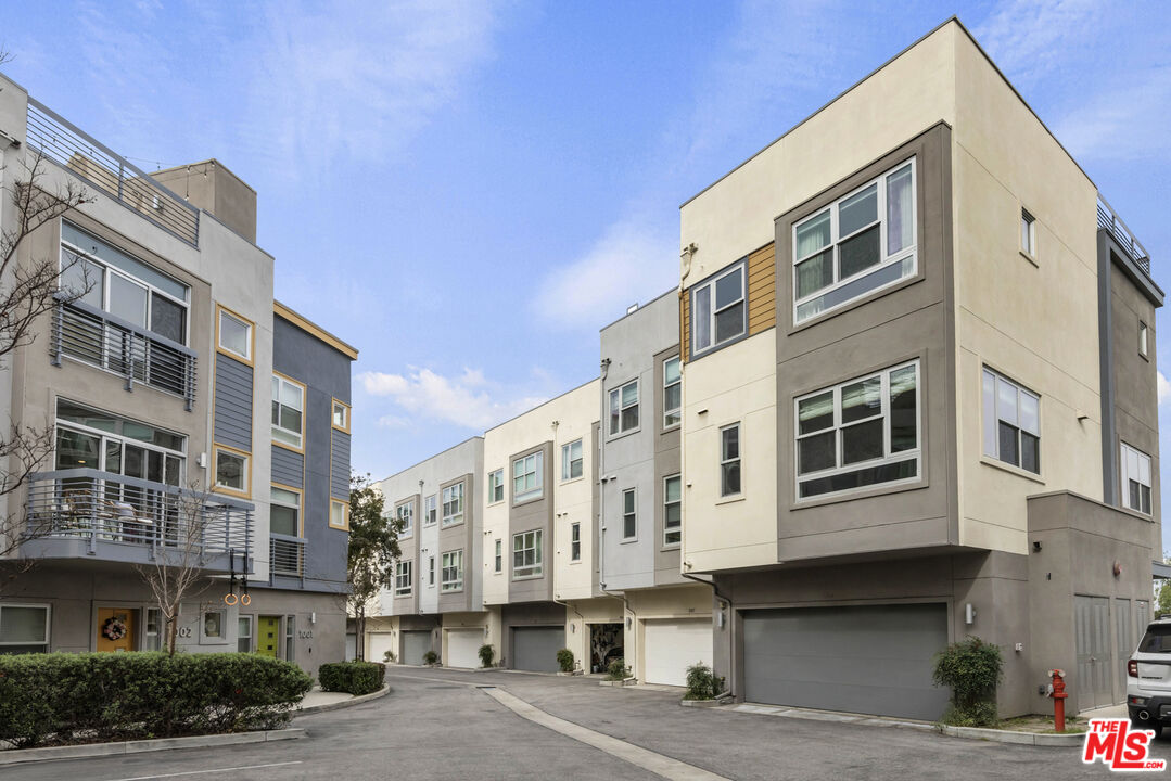 2753 Waverly Dr Unit: 1108