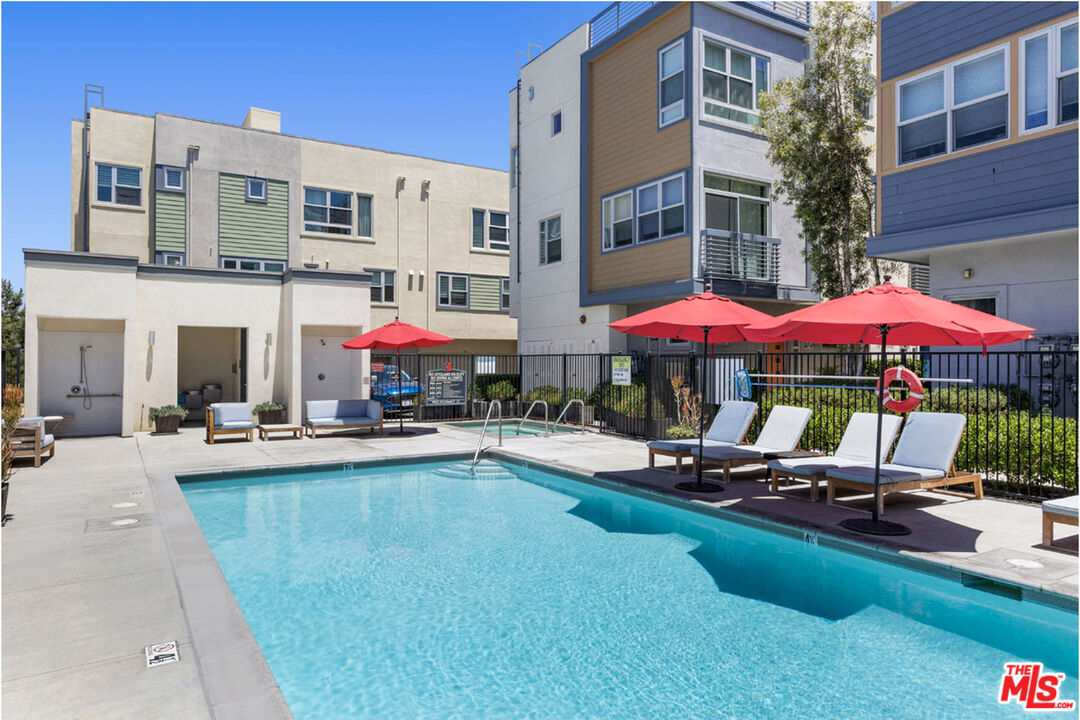 2753 Waverly Dr Unit: 1108