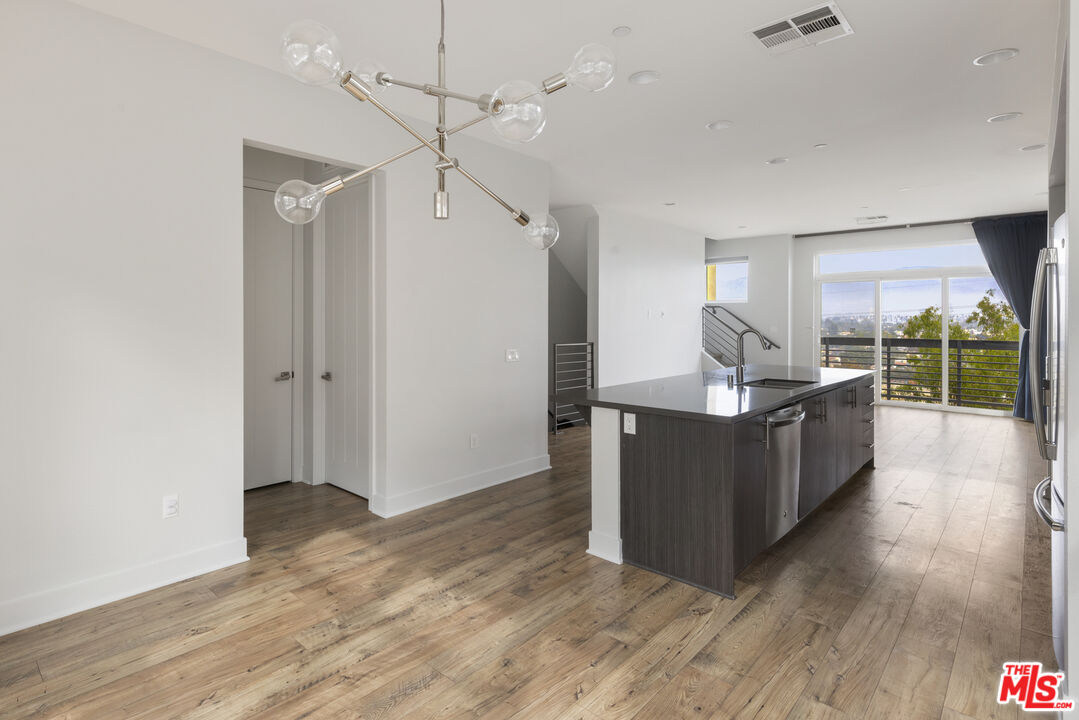2753 Waverly Dr Unit: 1108