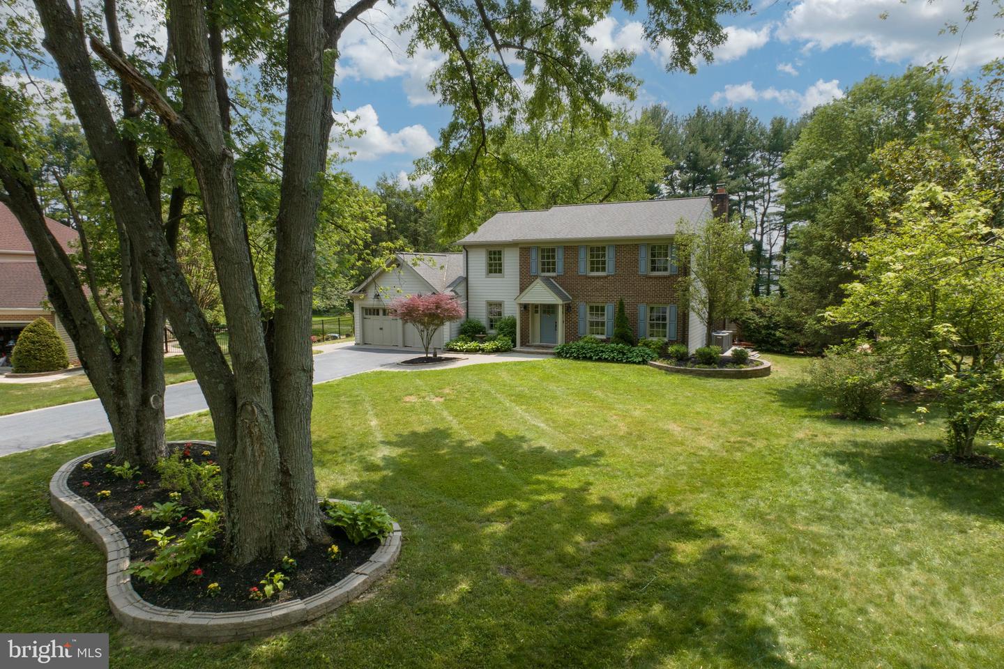 120 COUNTRY FLOWER ROAD