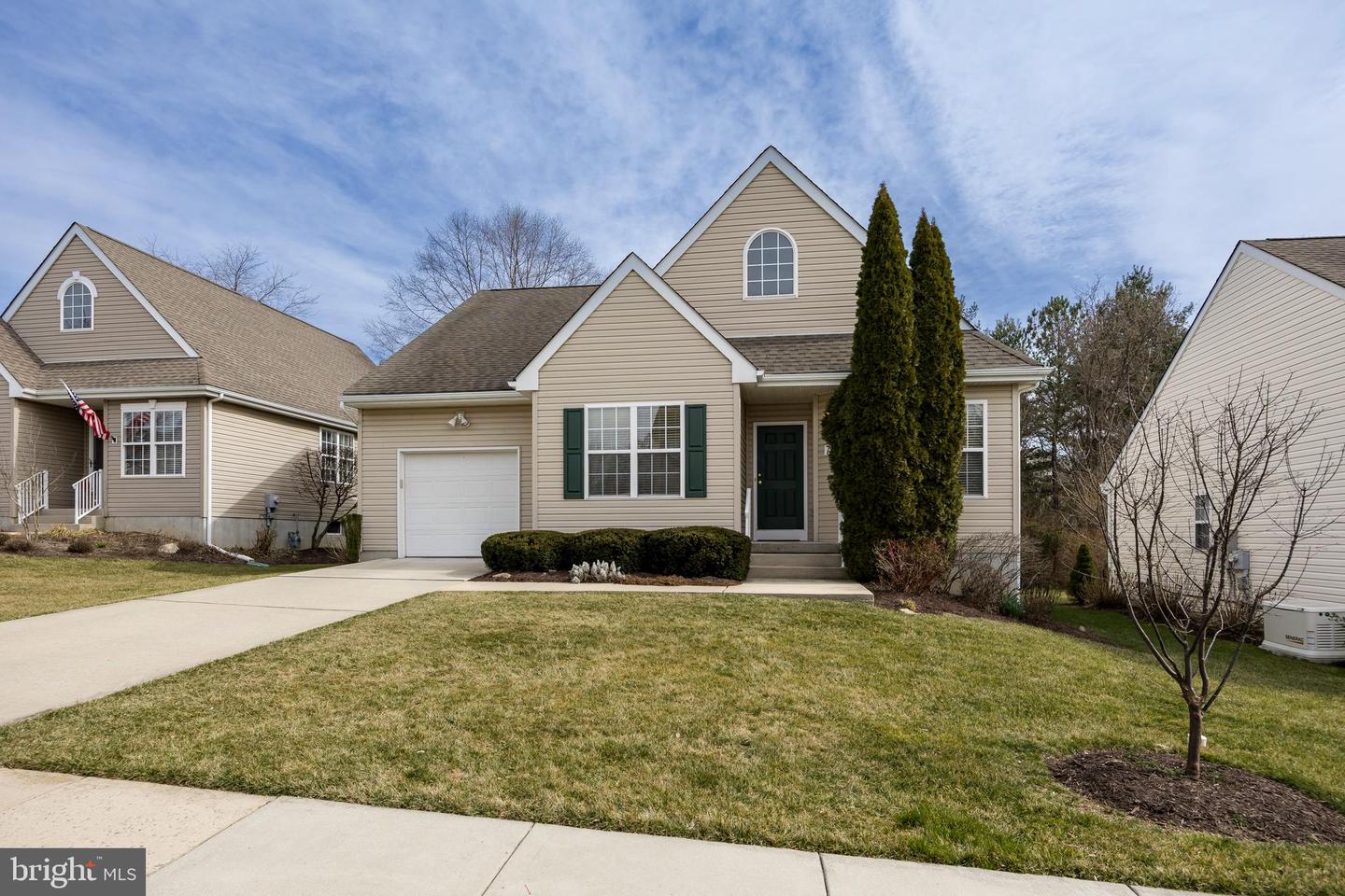 713 ARBOR LANE