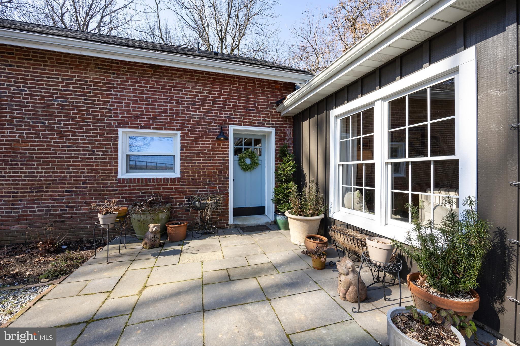 950 N Chatham Rd