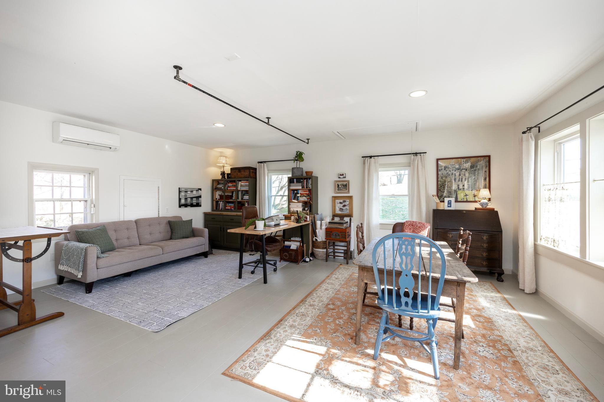 950 N Chatham Rd