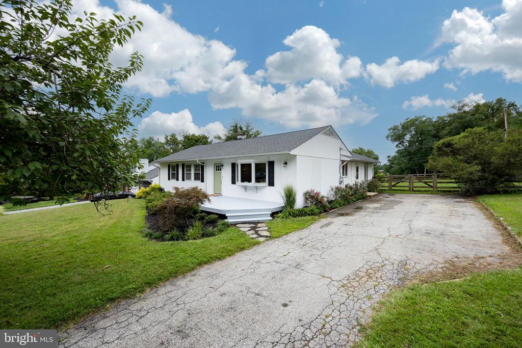 524 Darlington Dr