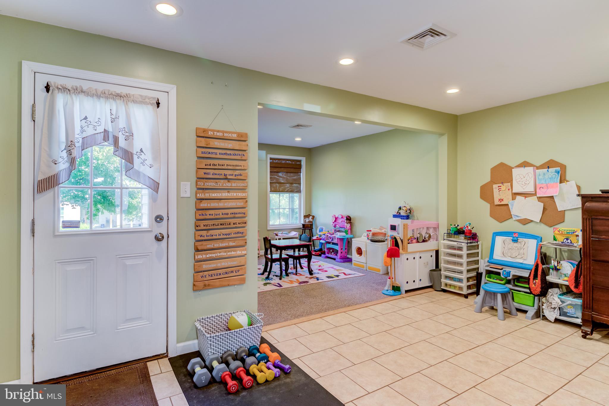 27 Tuxford Ln