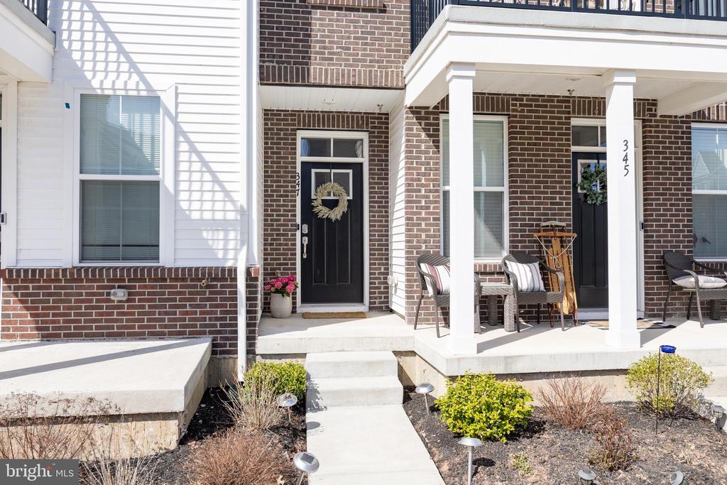 347 Foundry St