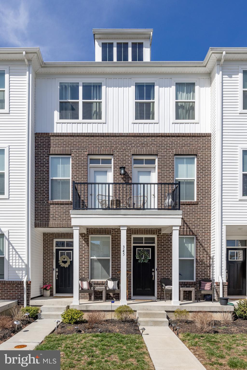 347 Foundry St