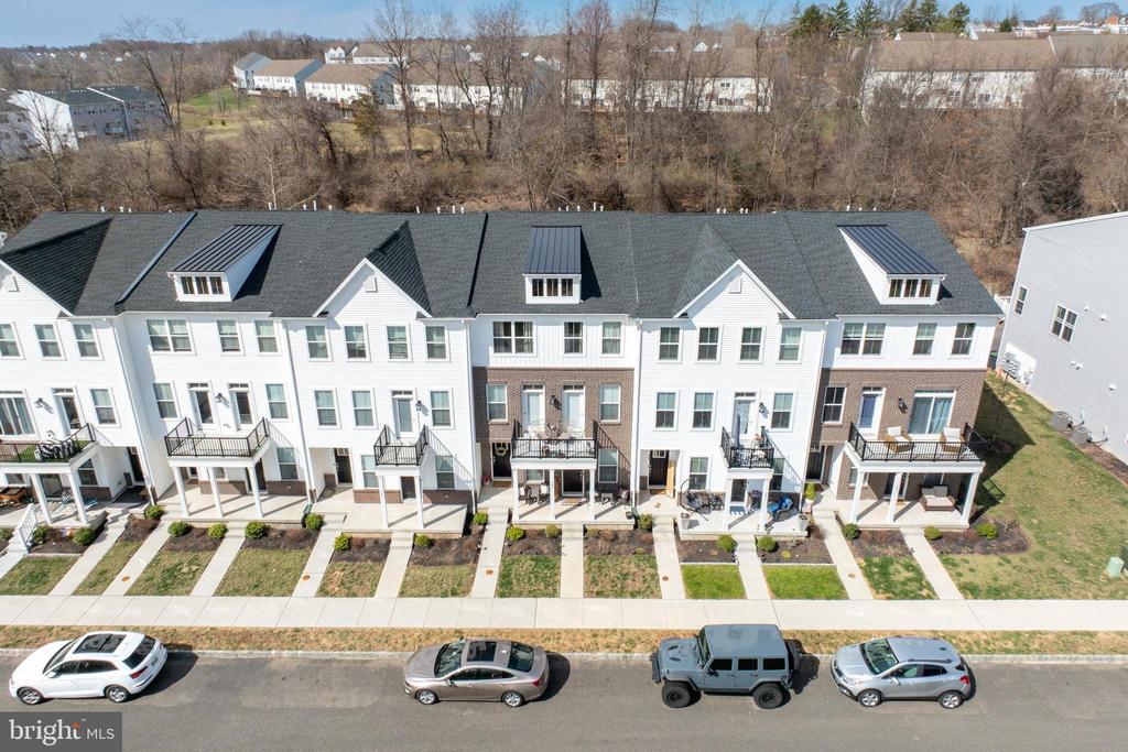 347 Foundry St
