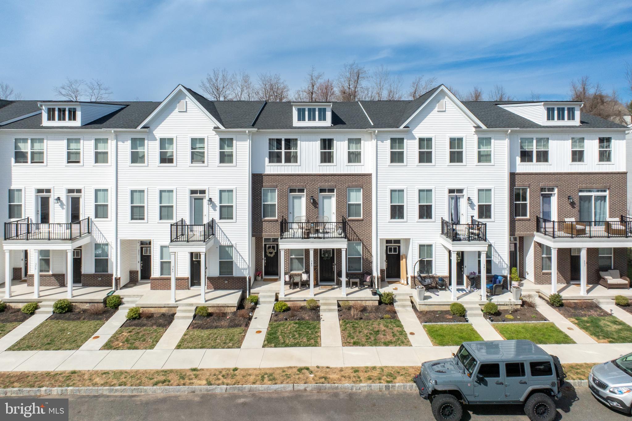 347 Foundry St