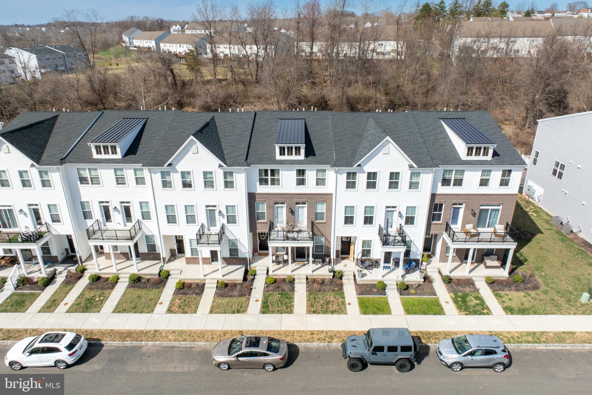 347 Foundry St