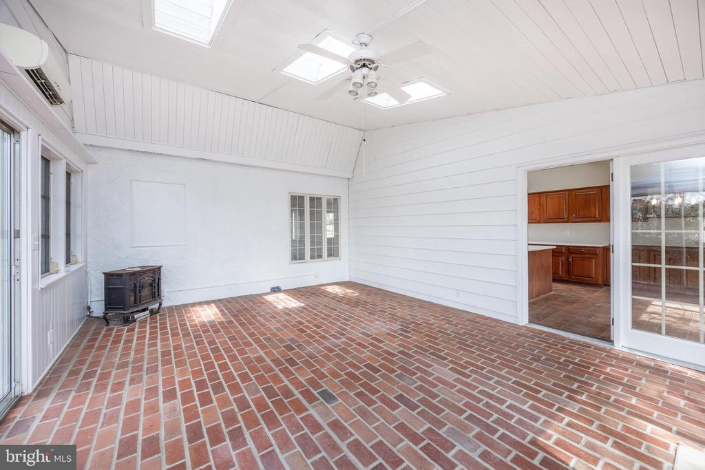 514 Magnolia St