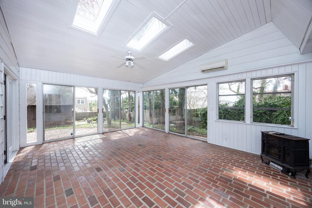 514 Magnolia St