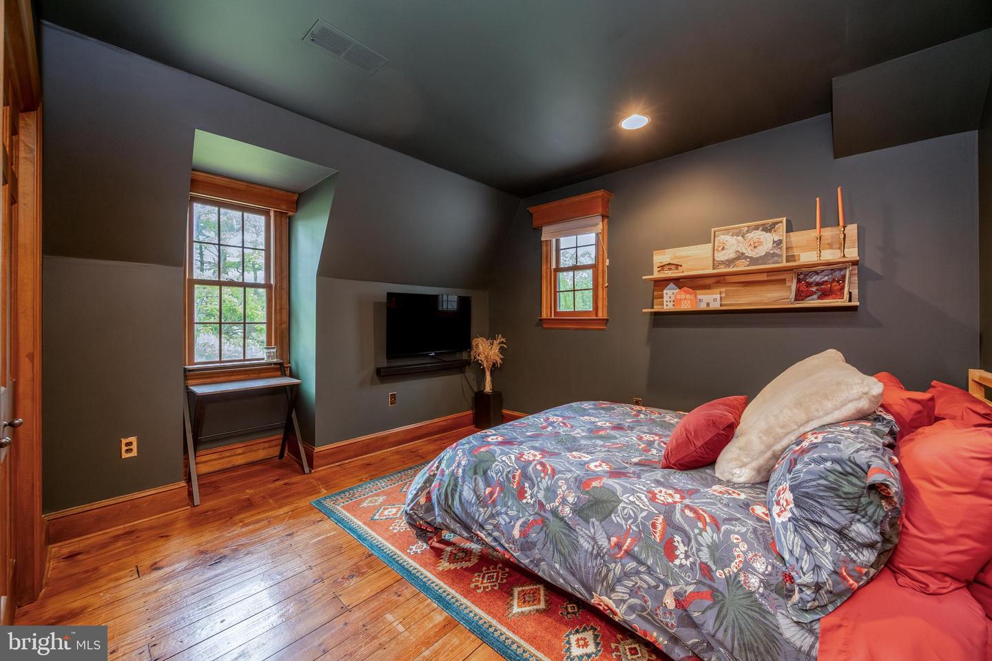308 Southbank Rd