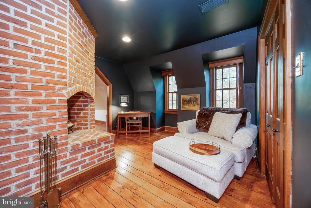 308 Southbank Rd