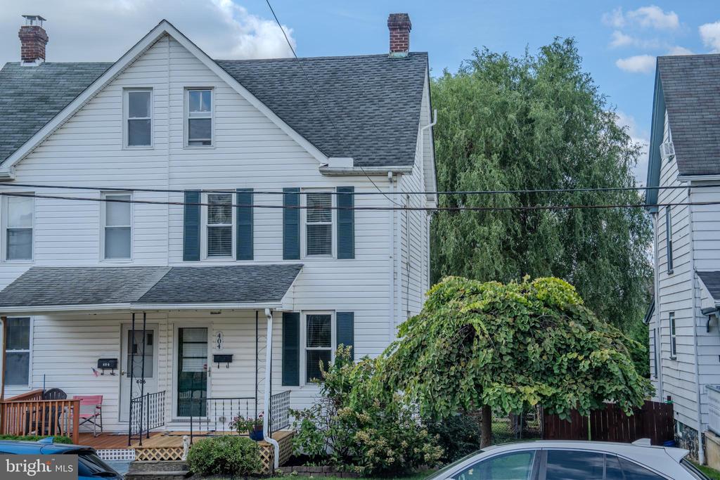 404 CENTER STREET