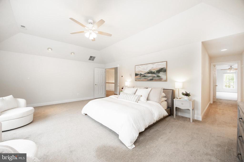 974 REGIMENTAL DRIVE